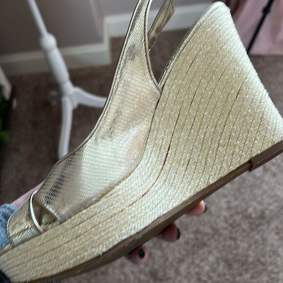 GUC Lily Pulitzer Gold Wedge heels(size 9.5) - Picture 11 of 11